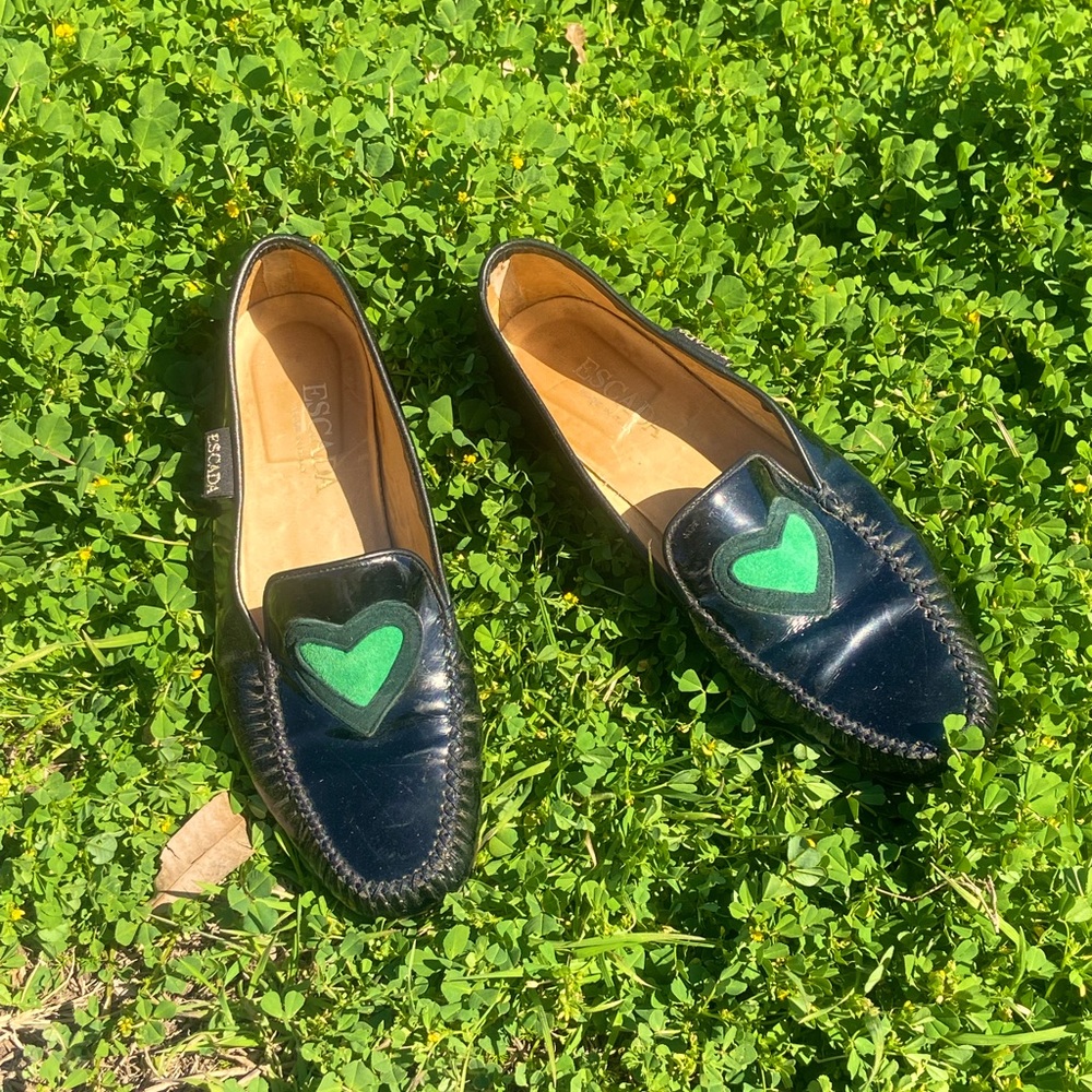 Vintage Escada heart loafers